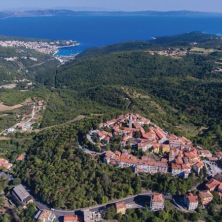 2 Bedroom Gorgeous Apartment In Labin Raša Dış mekan fotoğraf