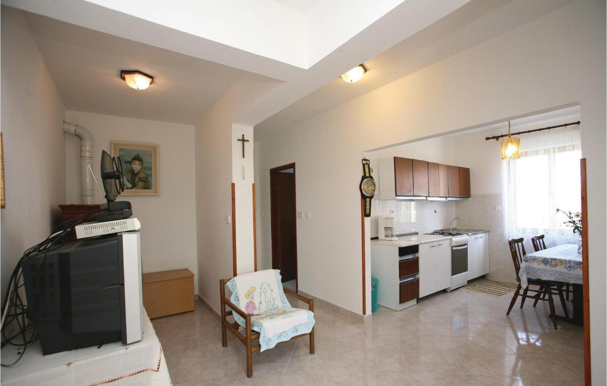 2 Bedroom Gorgeous Apartment In Labin Raša Dış mekan fotoğraf