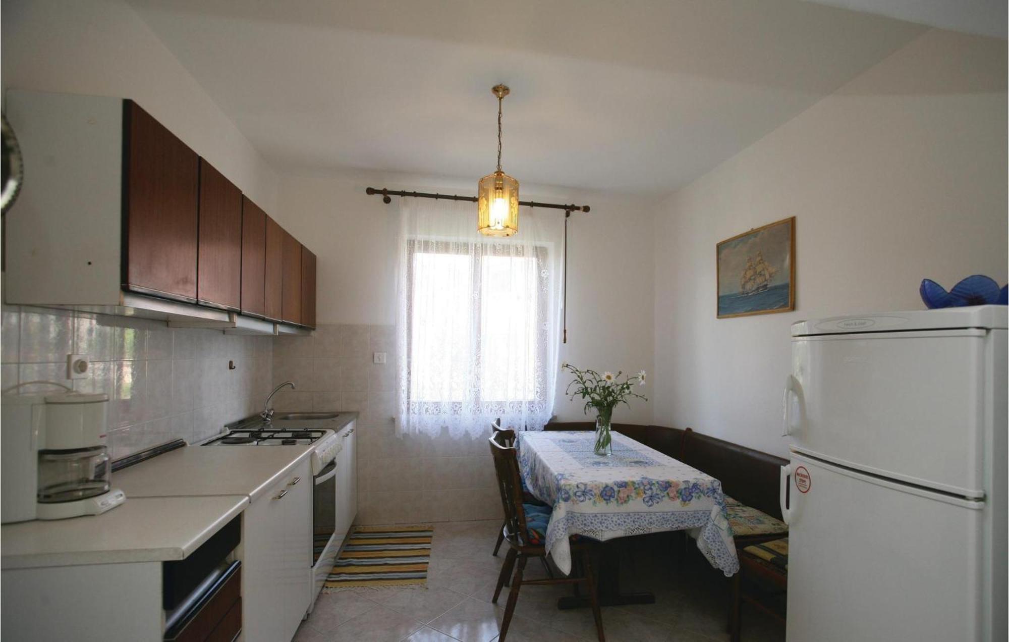 2 Bedroom Gorgeous Apartment In Labin Raša Dış mekan fotoğraf