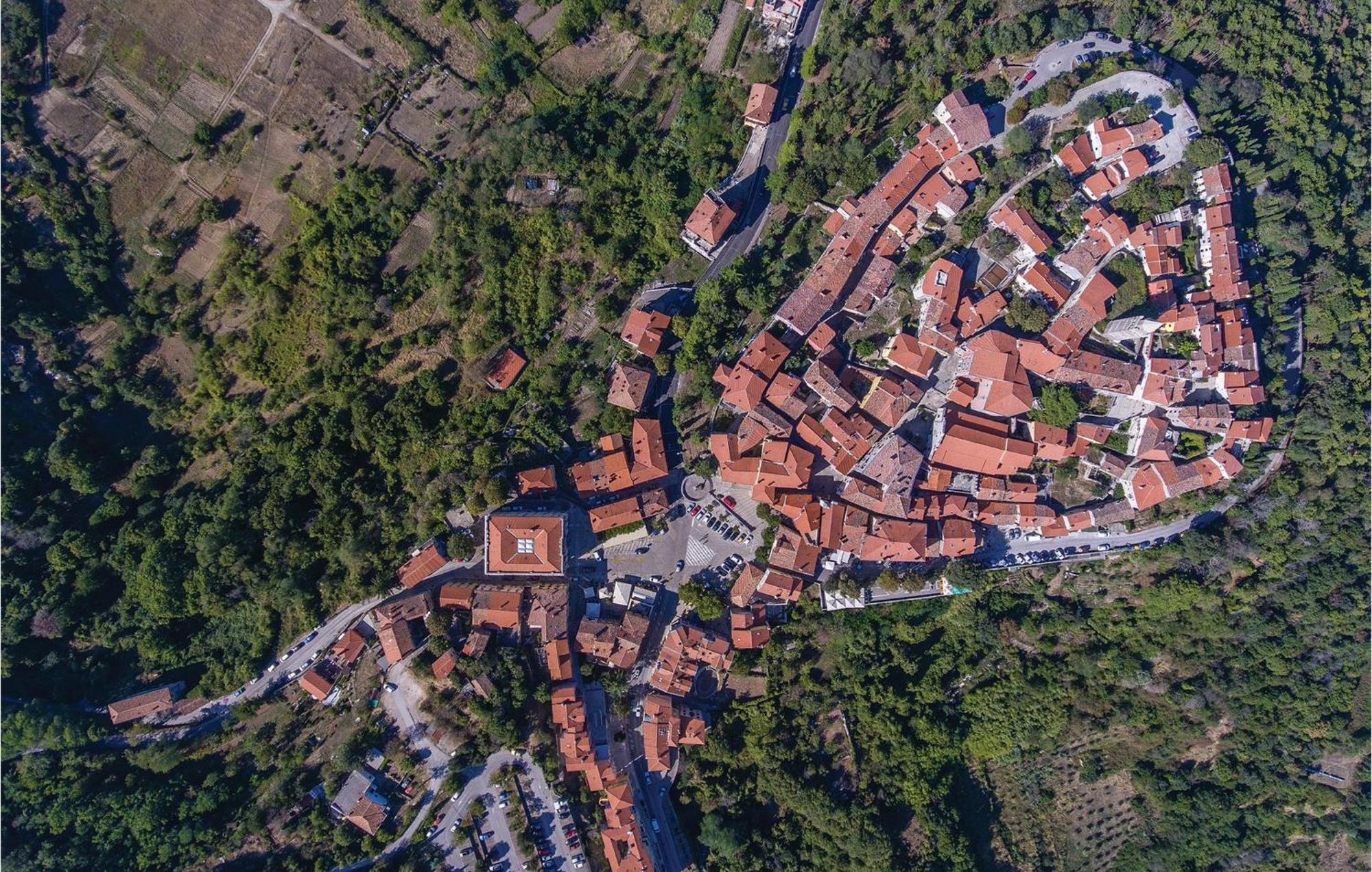 2 Bedroom Gorgeous Apartment In Labin Raša Dış mekan fotoğraf